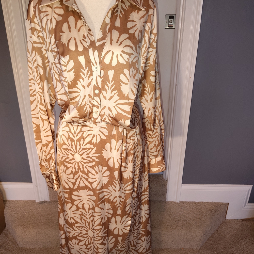 Lush Beige and Cream Floral Long-Sleeve Shirt Dress Medium Euc - Picture 2 of 8